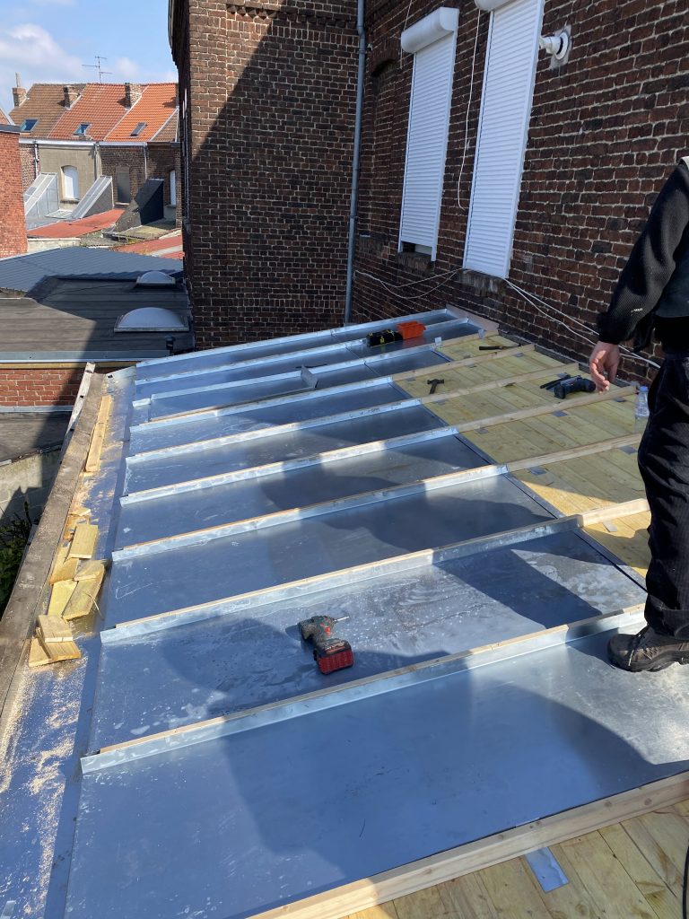Toit terrasse en zinc - toiture avesnoise